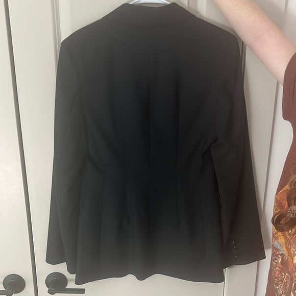 Black Single Breasted Wool Blazer - Picture 2 of 4